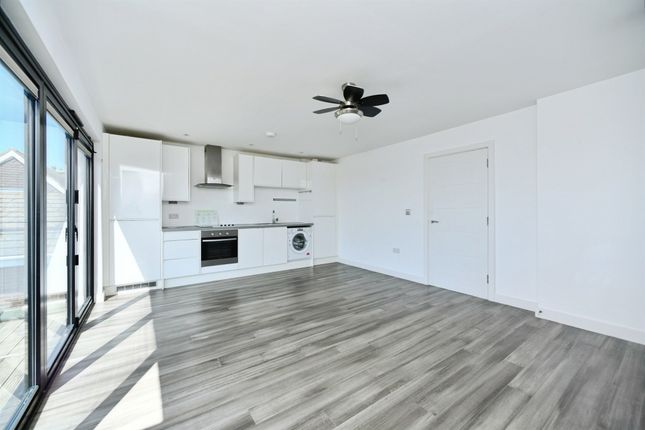 Flat 8, Sunset, 16, South Coast Road, Peacehaven photo 4