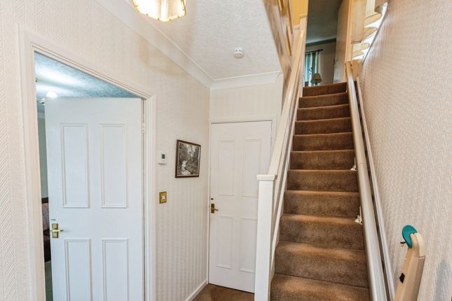 12, Beaconsfield Way, Swansea photo 2