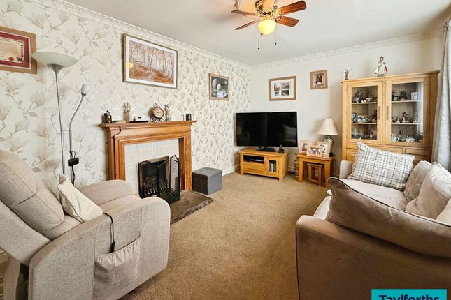8 Tyseley Grove, Barnoldswick photo 4