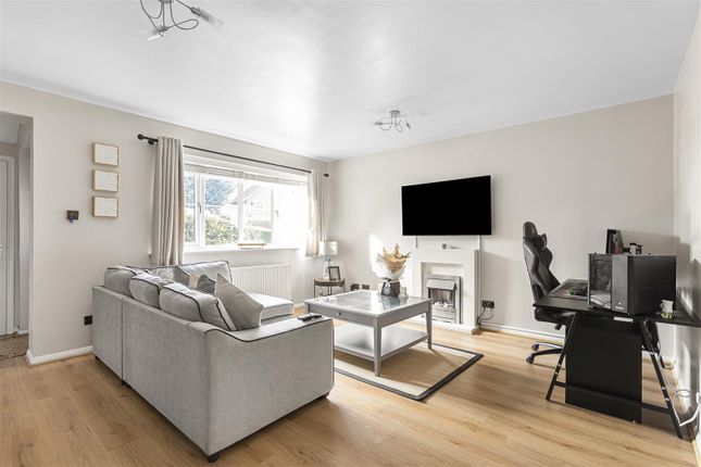 Maisonette for sale in Wadnall Way, Knebworth