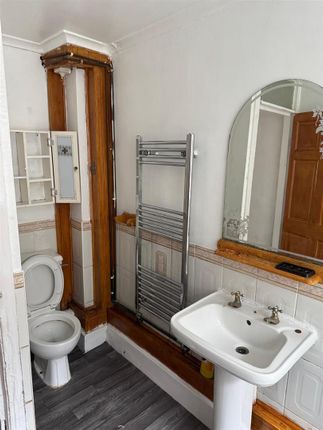 Bathroom .Jpg