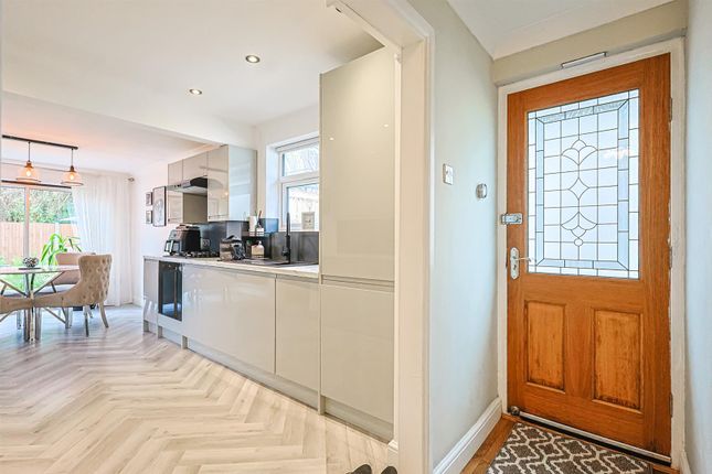 87, Clyde Crescent, Rayleigh photo 2