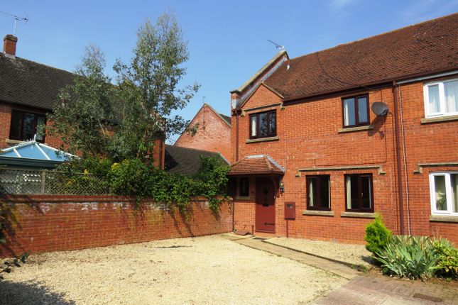 Thumbnail Semi-detached house to rent in Fishers Field, Buckingham