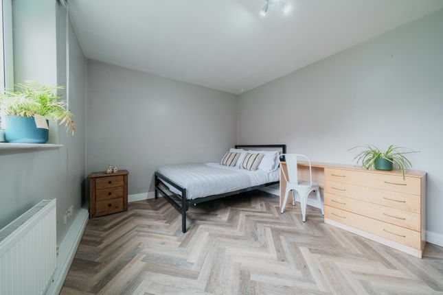 Flat 9, Lowry House, Flat 9, Lowry House, Manchester photo 3