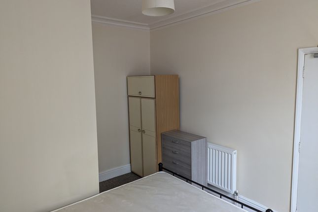 78 York Road, Great Yarmouth photo 2