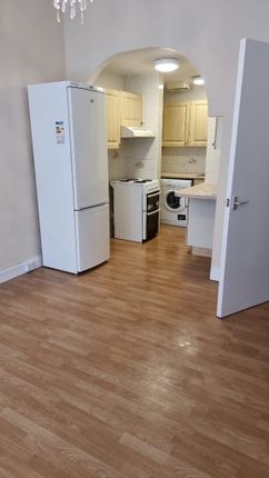 Flat 0-1, 2, Brachelston Street, Greenock photo 4