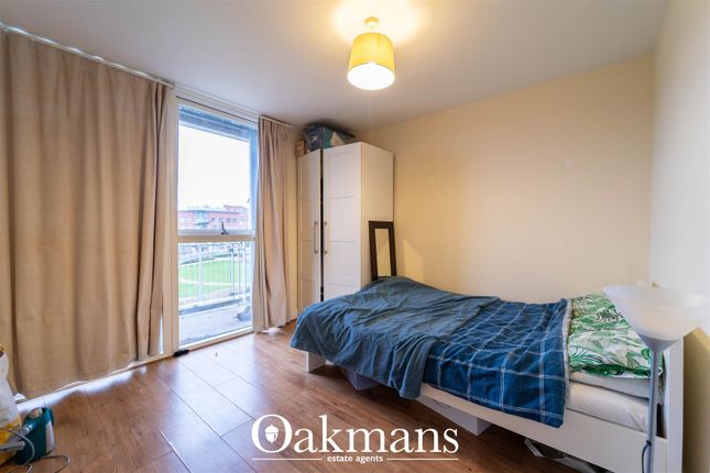 Flat for sale in Mason Way, Park Central