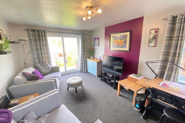 8 Pier House, Canalside, Blackburn photo 2