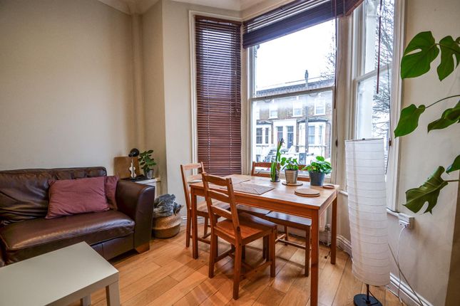 Flat B, 37, Portnall Road, London photo 2