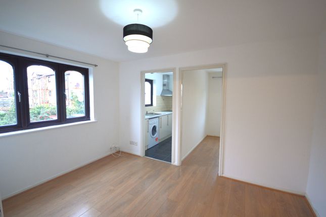 113, Pempath Place, Wembley photo 5