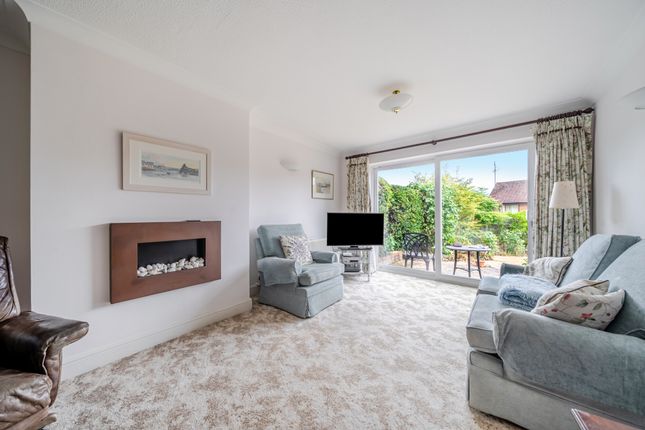 50, Ash Grove, St. Albans photo 2