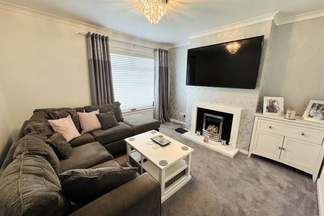 60, Manor Way, Peterlee photo 3