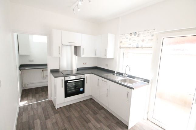15, Spring Gardens, Crewe photo 4