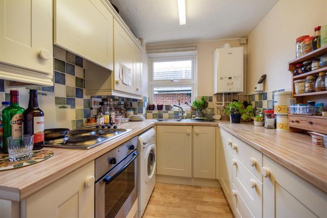 7, Victoria Court, Andover photo 4