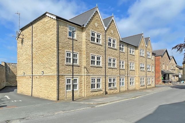 Thumbnail Flat to rent in 2 Mowbray Square, Harrogate