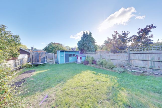 92, Lodge Crescent, Orpington photo 4