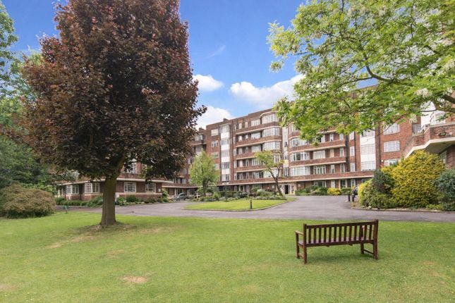 6, Hillfield Court, Belsize Avenue, London photo 4