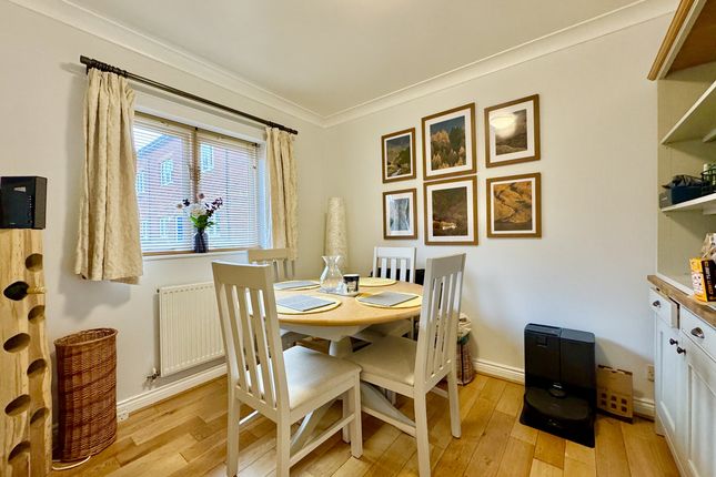 14 Maritime Court, Haven Road, Exeter photo 4