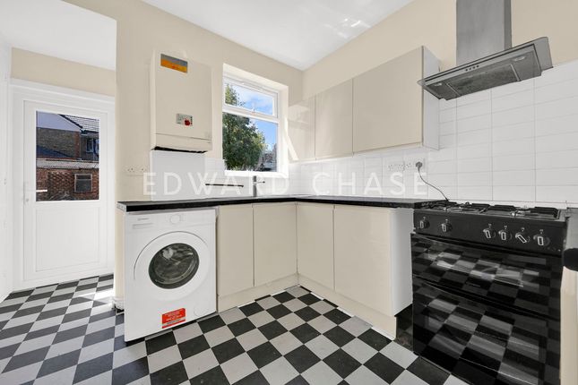 57, Beehive Lane, Ilford photo 4