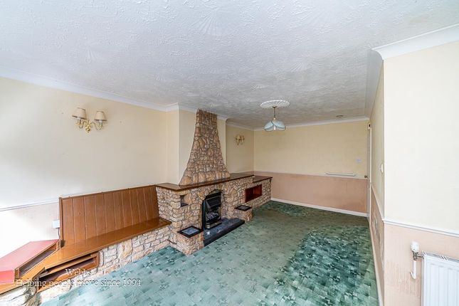 14, The Willows, Rugeley photo 4