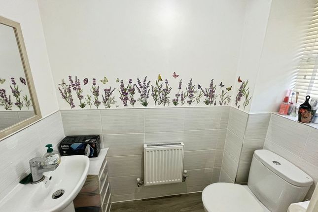 11, Weave Grove, Bolton photo 4