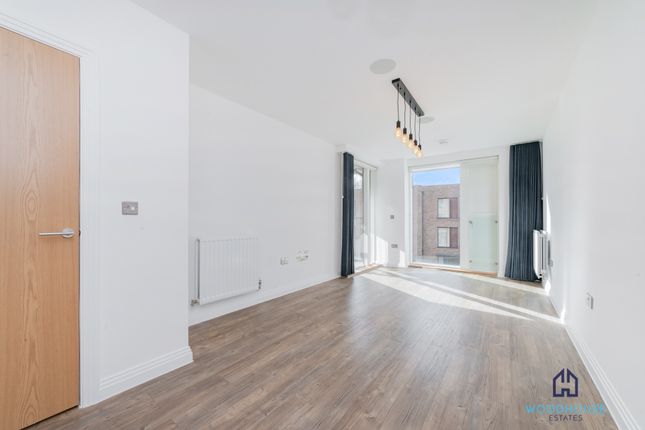 Flat to rent in Quayle Crescent, Whetstone