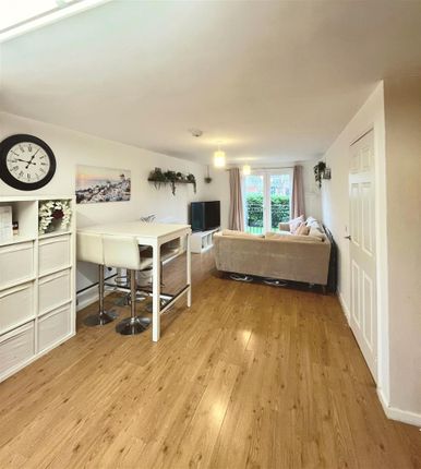 Flat for sale in Fairmount Road, Worcester
