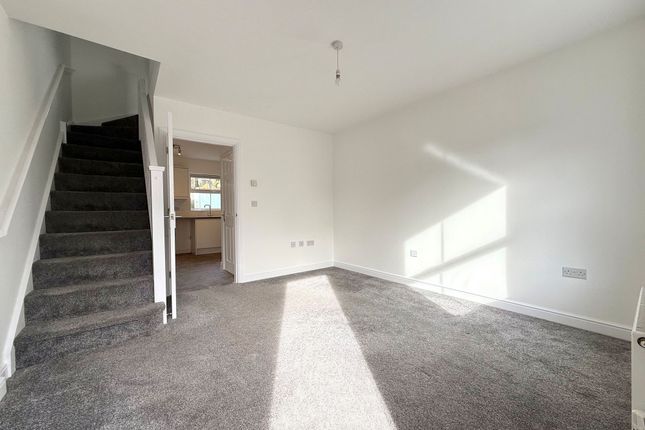 56 Round Ring Gardens, Penryn photo 4