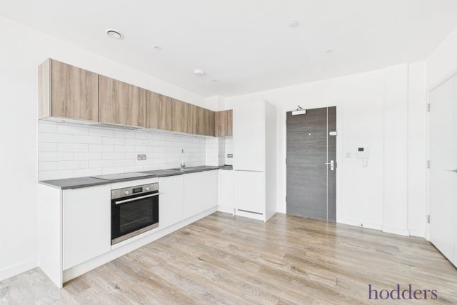 Flat 21, Viewpoint House, 240, London Road, Surrey photo 3