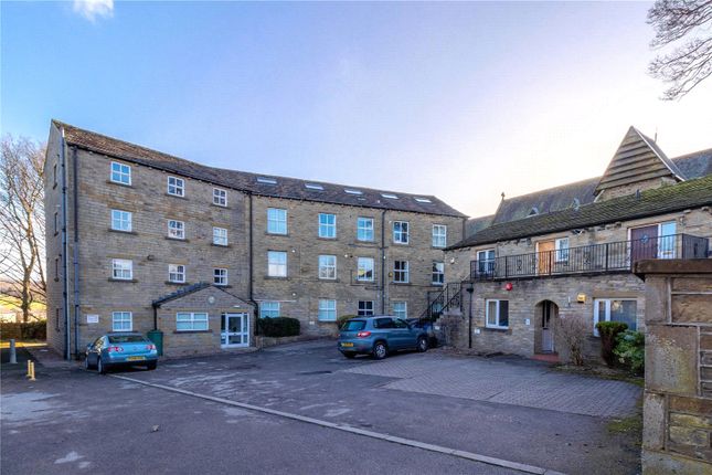 Flat to rent in St Philips Court, Halifax Road, Birchencliffe, Huddersfield