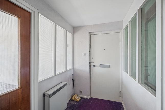 43 Ivanhoe Road, Cumbernauld photo 2