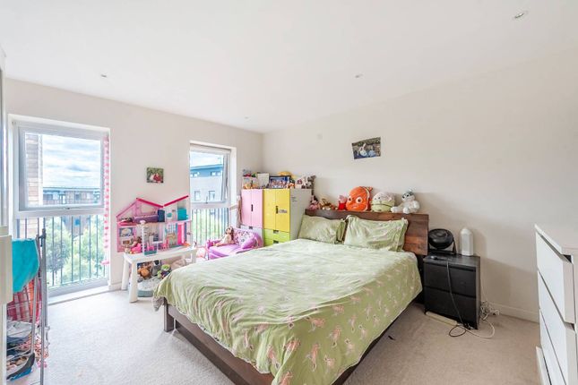 Thumbnail Flat to rent in Howard Road, Stanmore