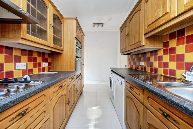 Flat 8, 54, Bushmead Avenue, Bedford photo 3