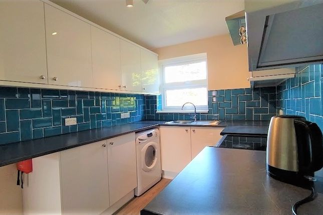 Flat 11, Highcliff Court, Dawlish photo 2