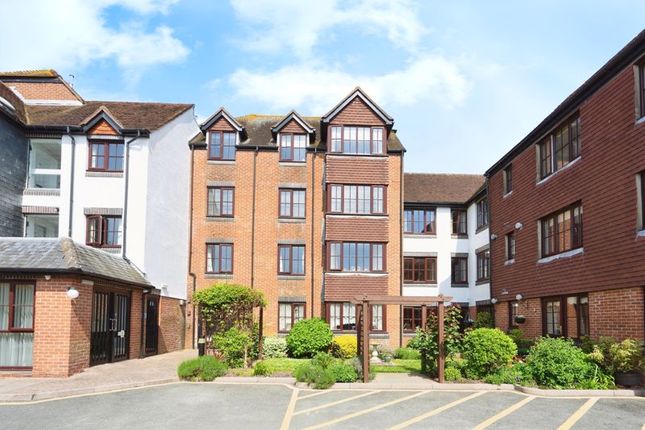 Flat for sale in Caburn Court, Lewes
