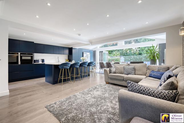 Superb Open-Plan Kitchen/Dining/Living Room