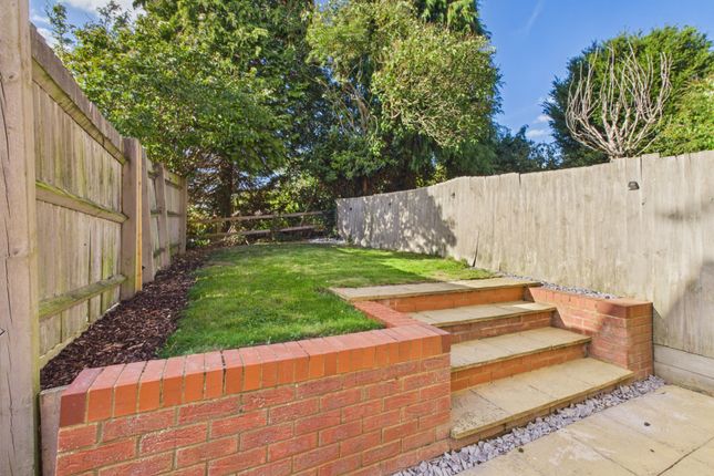 4B, Syers Green Lane, Northampton photo 3