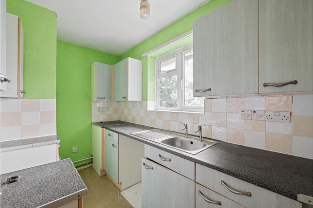 31, Talbot Close, Newbury photo 4