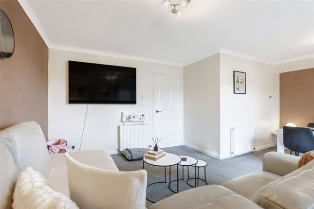 30, Windmill Court, Lanarkshire photo 4