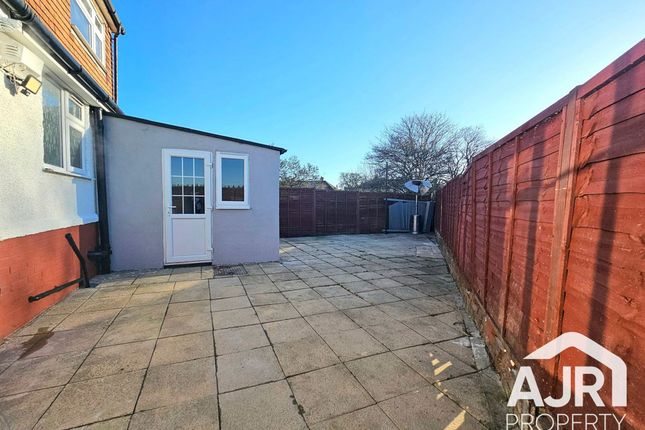 484 Blackfen Road, Sidcup photo 4