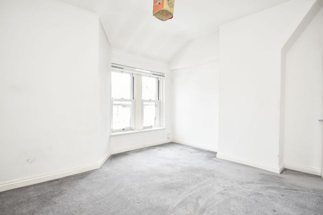 58 Regent Avenue, Harrogate photo 4