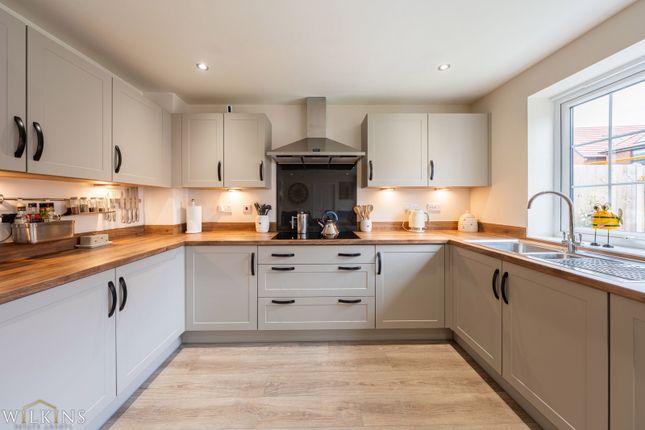 30, Marley Way, Burton-on-Trent photo 4
