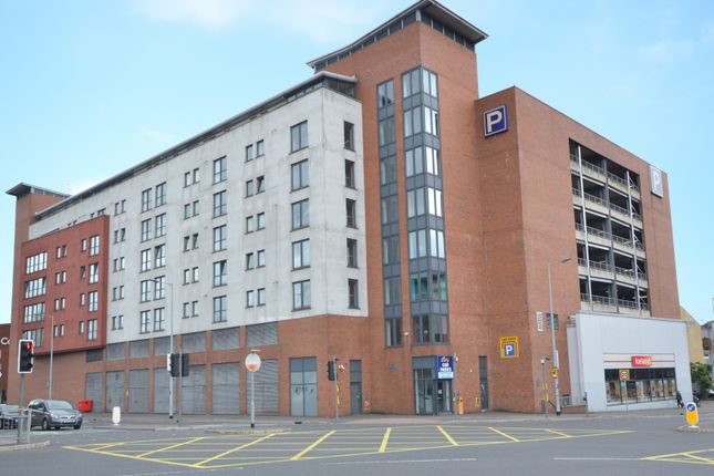 Thumbnail Flat to rent in Castle Street, Belfast