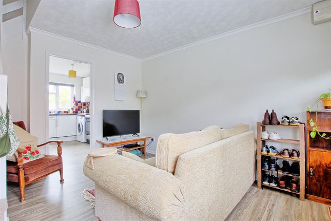 4, Degas Drive, St. Ives photo 3