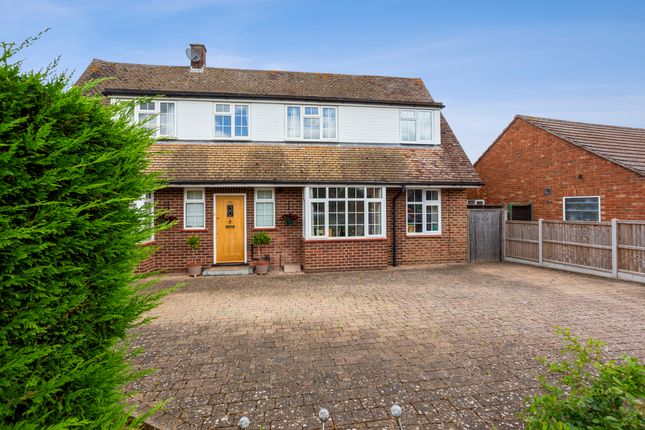 Thumbnail Detached house for sale in Carde Close, Hertford