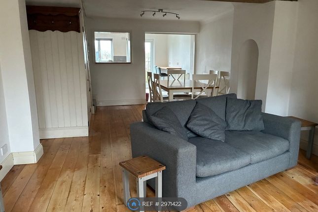Leys Cottages, Maidstone Road, Paddock Wood, Tonbridge photo 2