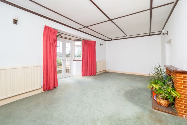 Tudor Close, Sutton photo 2
