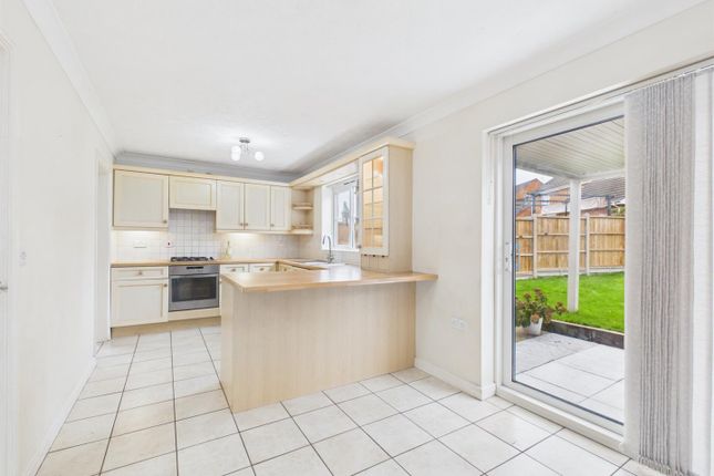 17, Northbourne Drive, Nuneaton photo 4