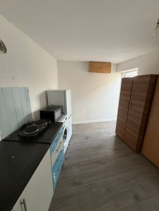 Wivenhoe Road, Barking photo 3
