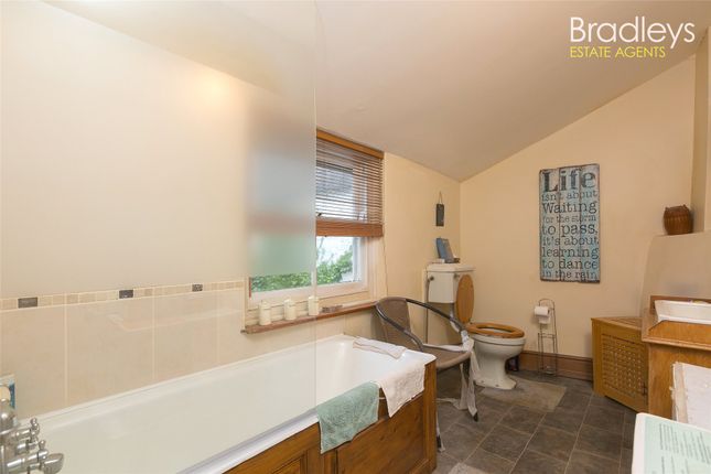 2, Leskinnick Place, Cornwall photo 4